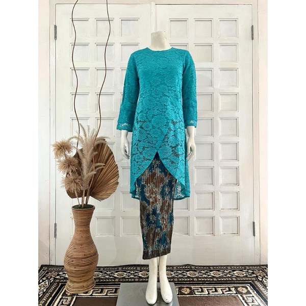 SETELAN KEBAYA BROKAT ALEA SILANG/KEBAYA SERAGAM PESTA/KEBAYA SERAGAM KONDANGAN/KEBAYA SERAGAM LAMARAN/KEBAYA WISUDA/KEBAYA MODERN/KEBAYA MURAH MERIAH/KEBAYA MODEL TERBARU/KEBAYA MEWAH