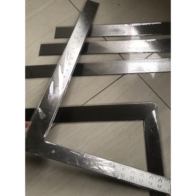 

Penggaris Siku Stainless Steel Ukuran 60 x 40 cm
