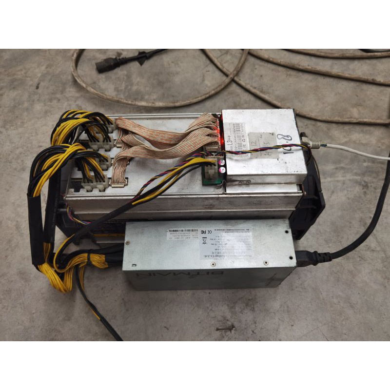 Antminer L3+ Bitmain include PSU