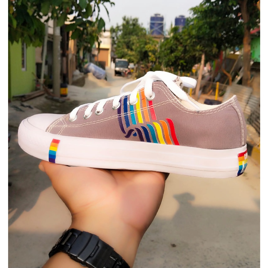 CUCI GUDANG SALE Promo Sepatu Wanita Pelangi Cantik Murah dan Berkualitas dijamin Realpict dan Gratis ongkir !!!