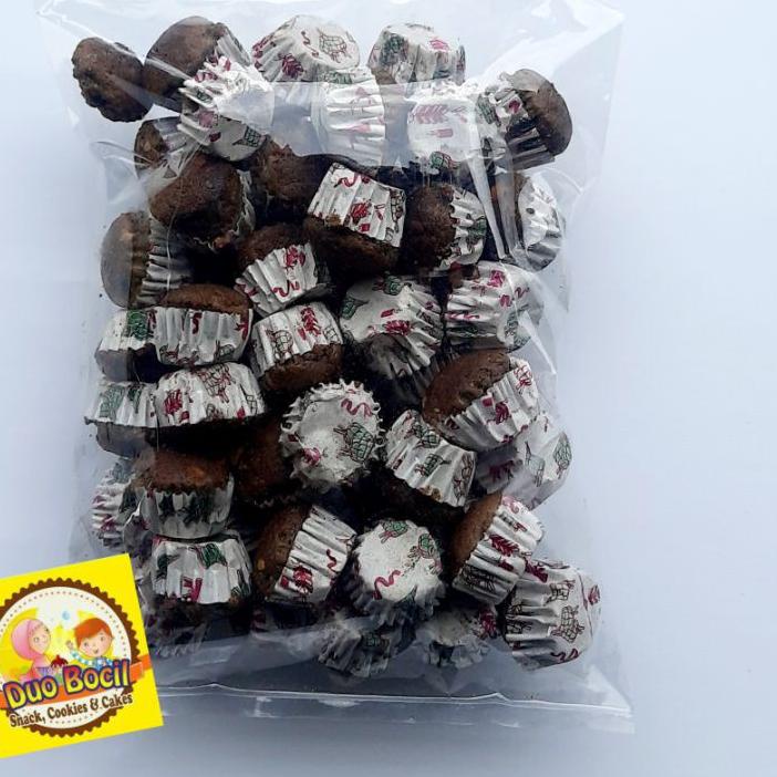 

Bolu Kering Brownies Mini 250 Gram - Duo Bocil Snack