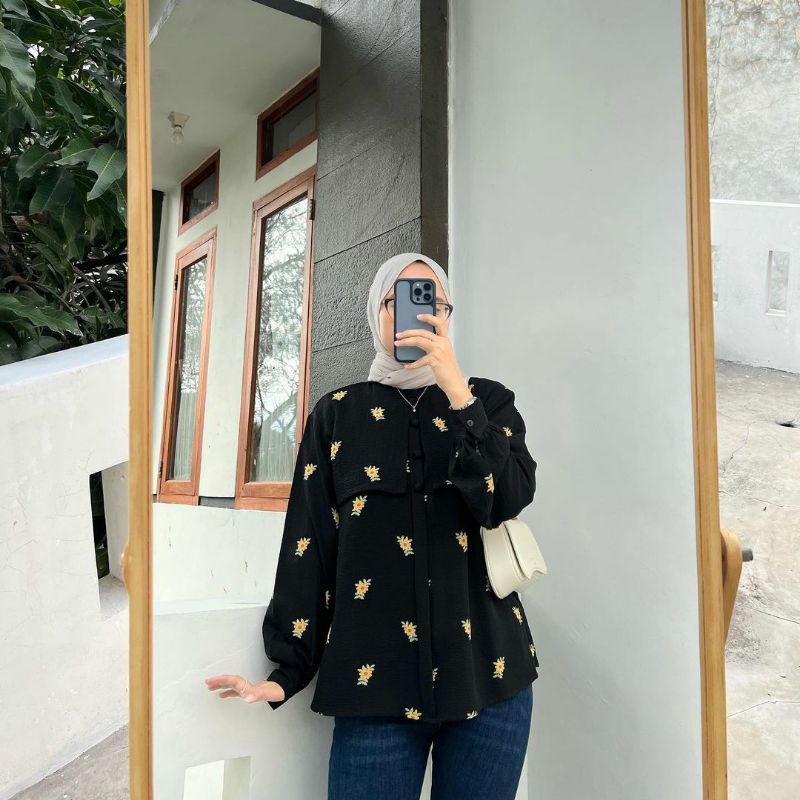 Crinkle Blouse by outfix l Atasan Kemeja Blouse Cringkle Motif l Floral Blouse