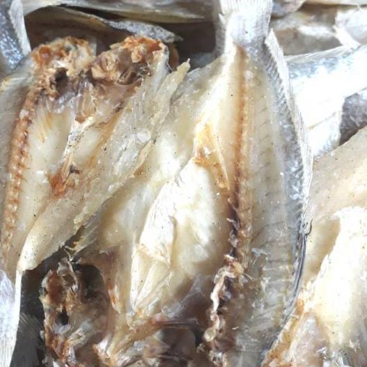 

SALE!!Ikan Asin Kepala Batu Belah. Ikan Asin Samge Belah 500gram|RA9