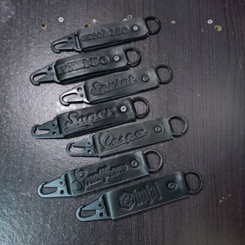 Gantungan kunci motor keychain vespa super sprint px excel smallframe snaphooks carabineer kulit asl