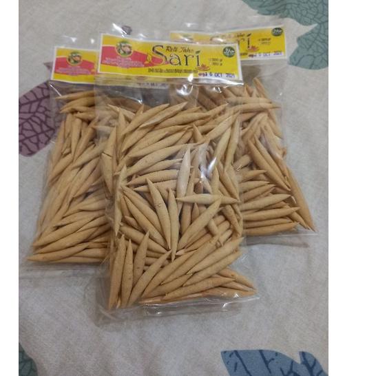 

Free Ongkir Roti jahe sari 200 gram / stik jahe / bangket jahe