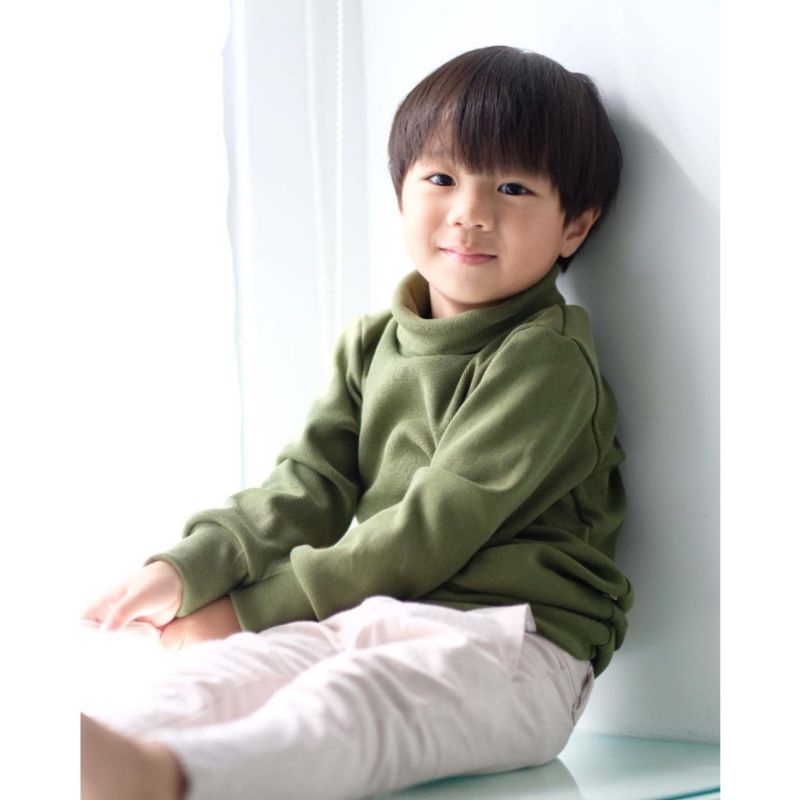 Baju Atasan Anak Turtle Neck Ruffle Knit Tee | Baju Pakaian Kaos Anak Turtle Neck Bahan Rib Knit Halus Dan Lembut | Pakaian Anak Cowok Dan Cewek