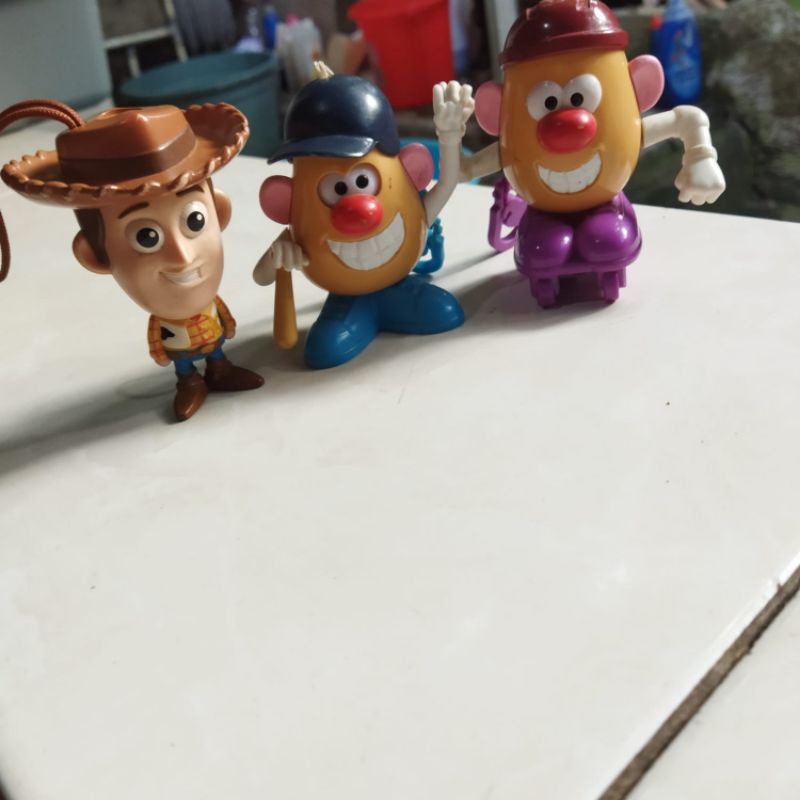 mainan toy story woody mr potato disney hasbrow