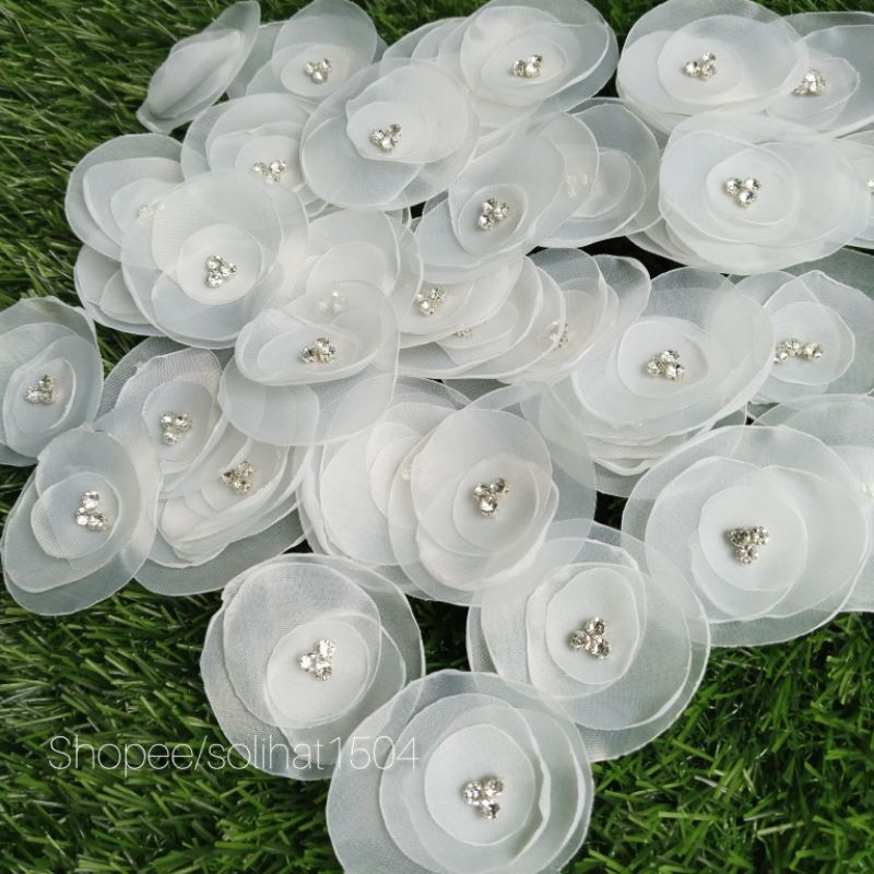 aplikasi bunga kebaya/gaun pengantin