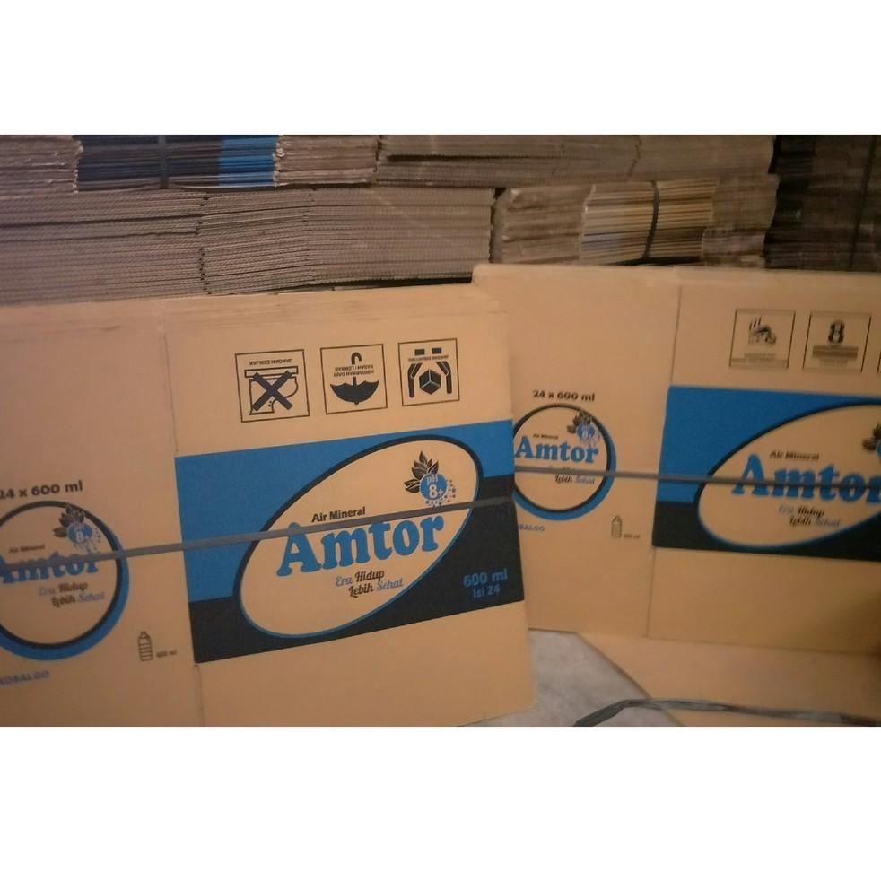 

ㅔ Box 39.5x26.2x22 cm (amdk 24x600 ml) Kardus/Karton/Polos/hampers/box normal ↰