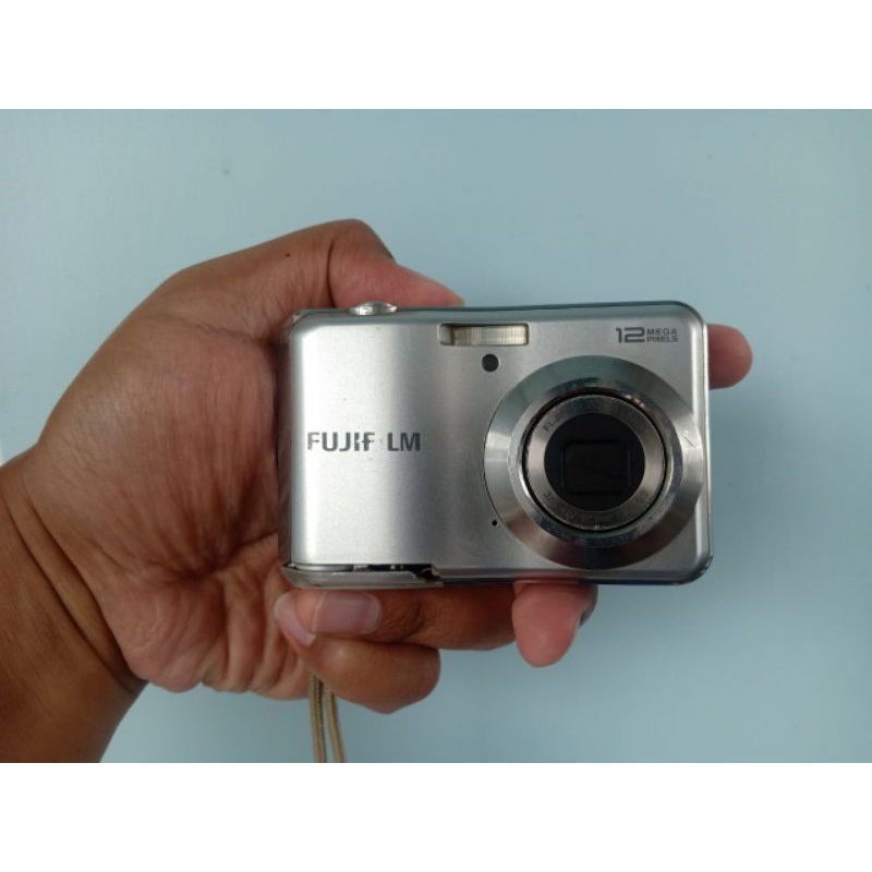 Jual Kamera Digicam Fujifilm Finepix AV110 Bonus Memory SD Card ...