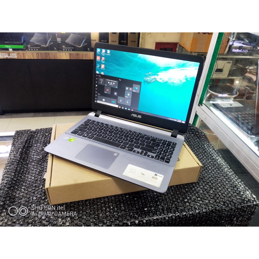 LAPTOP LEPTOP ASUS CORE I3 GEN 7 RAM 4GB HDD 1 TB VGA NVIDIA 2GB 15 INC WINDOWS10 GAMING DESIGN SIAP PAKAI