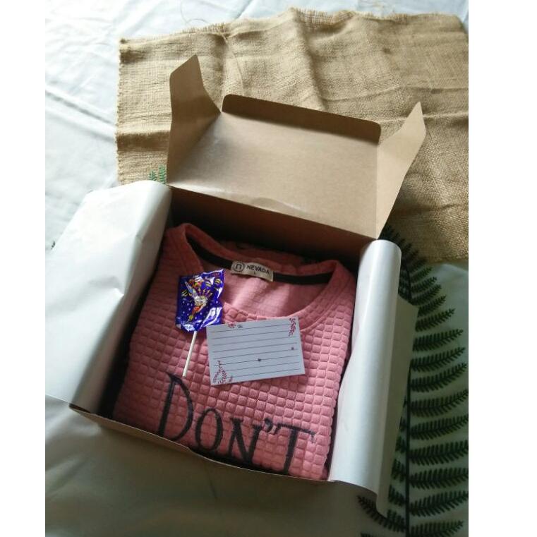 

は (MIN ORDER 2 BOX) 22X22X10 KOTAK KADO / BOX KADO / BOX BAJU / BOX MAKANAN / HAMPERS / BOX HAMPERS フ