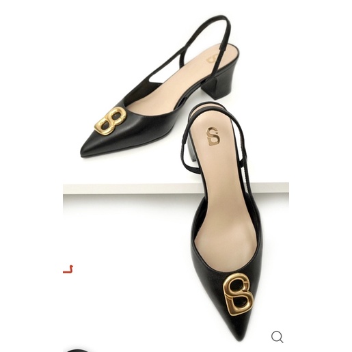 kylie midle shoes buttonscarves