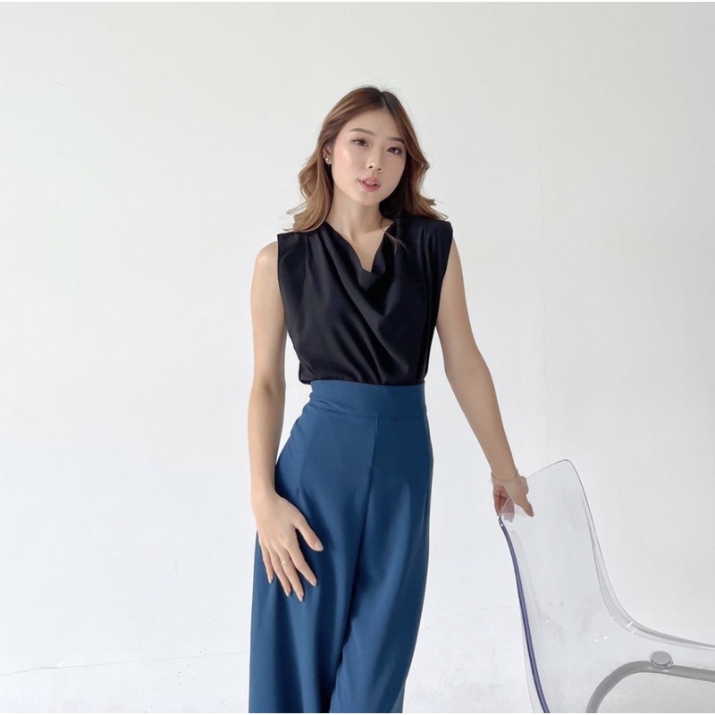 BERLIN HALTER NECK - BLOUSE WANITA PREMIUM KOREA - TOP PESTA - ATASAN KANTOR WANITA - TOP BASIC MEWAH V-NECK - ATASAN UNTUK KONDANGAN - HADIAH / KADO ULTAH CEWEK