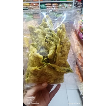 

Keripik bayam gurih renyah