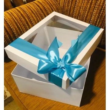 

Gift Box / Hampers Box / Kotak Kado / Bridesmaid Gift Hampers