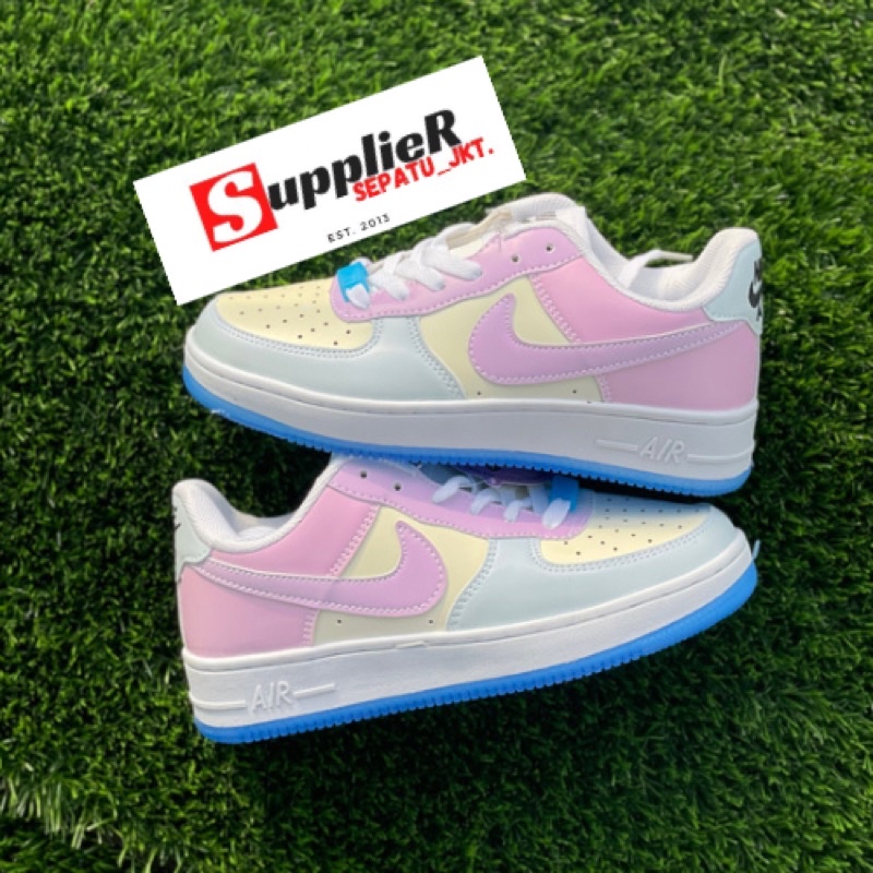 SEPATU AIR FORCE 1 UV CHANGE COLOR IN SUN ( BISA BERUBAH WARNA DIBAWAH TERIK MATAHARI)WOMEN