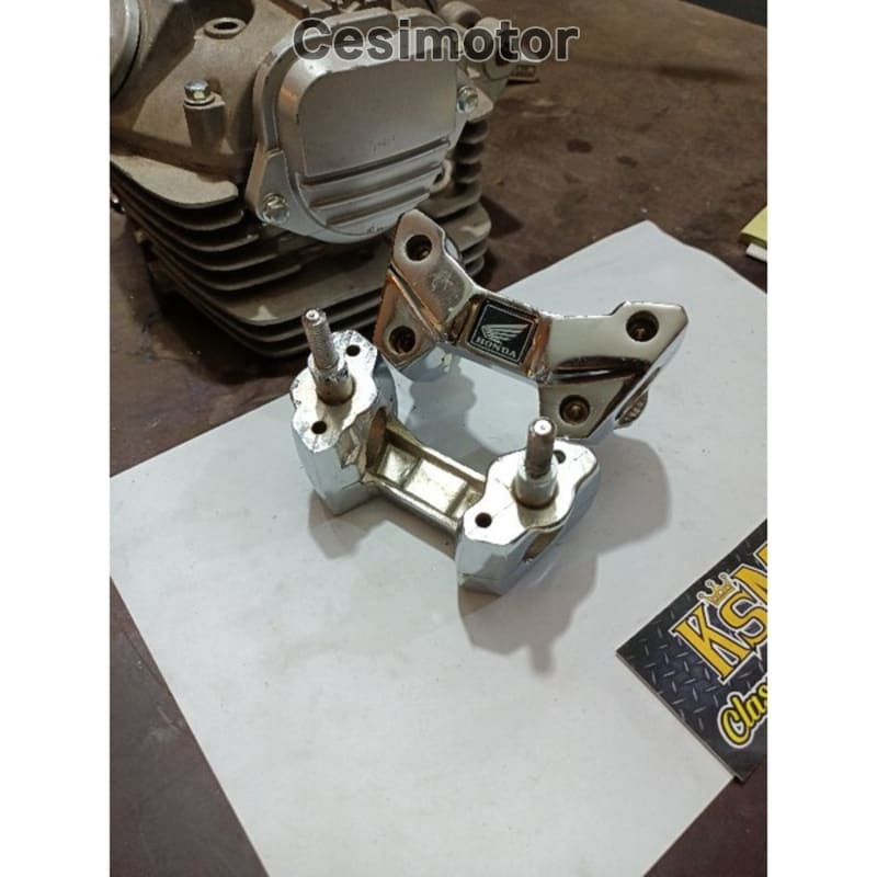 RACER CBR LED / KLEMAN STANG STIR LED KROM RACER MODEL CBR LED (POLLCROM )BUKAN BARANG ORI YA (RACER