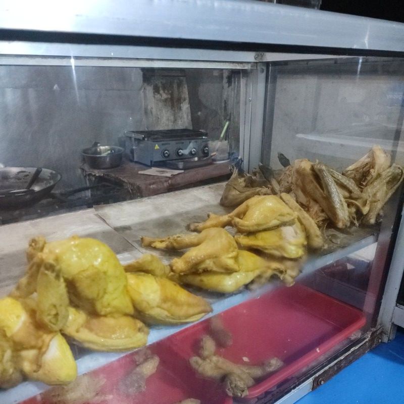 

ayam paha ungkep siap saji ayam bumbu kuning