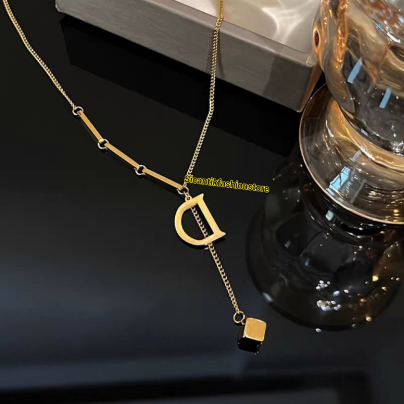 KALUNG TITANIUM WANITA TRENDING ASLI TITANIUM ANTI KARAT SELAMANYA KALUNG TITANIUM WANITA LIONTIN D LAPIS EMAS 18K PERHIASAN KOREA KEKINIAN MEWAH