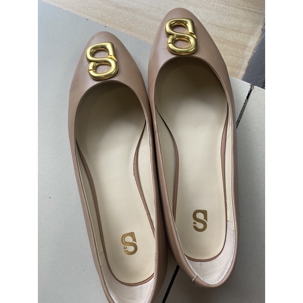 preloved sepatu buttonscarves