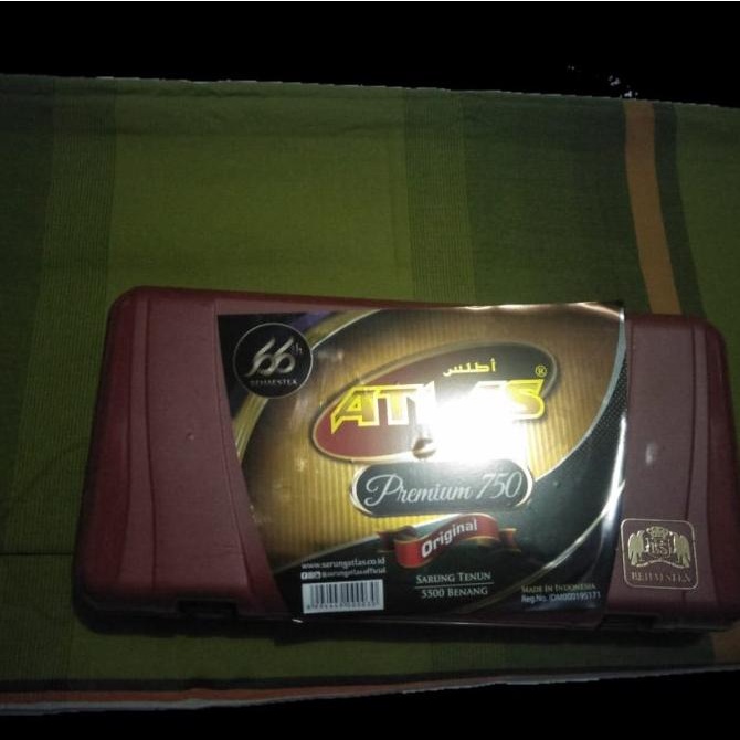 Sarung Atlas Tumpal Kembang Premium 750