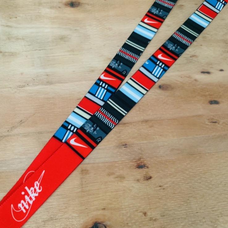 

[M-3-T »] Lanyard Printing Gantungan ID Card Nike Sneaker-siap dikirim