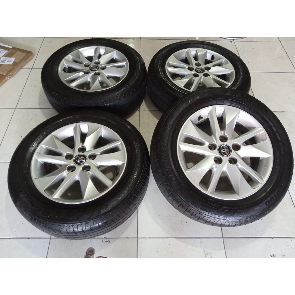 Velg Mobil Bekas Ring 16 STD INNOVA REBORN R16X6 Baut 5 ET45 BAN 205 65 R16