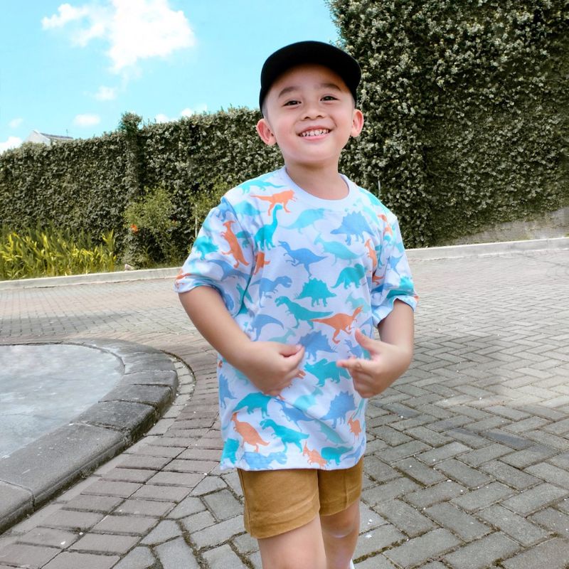 kaos anak oversize dino rainbow