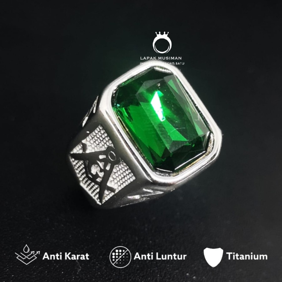 [Bayar Di Tempat] Cincin Pria Titanium Silver Anti Karat Kualitas Super Batu Permata