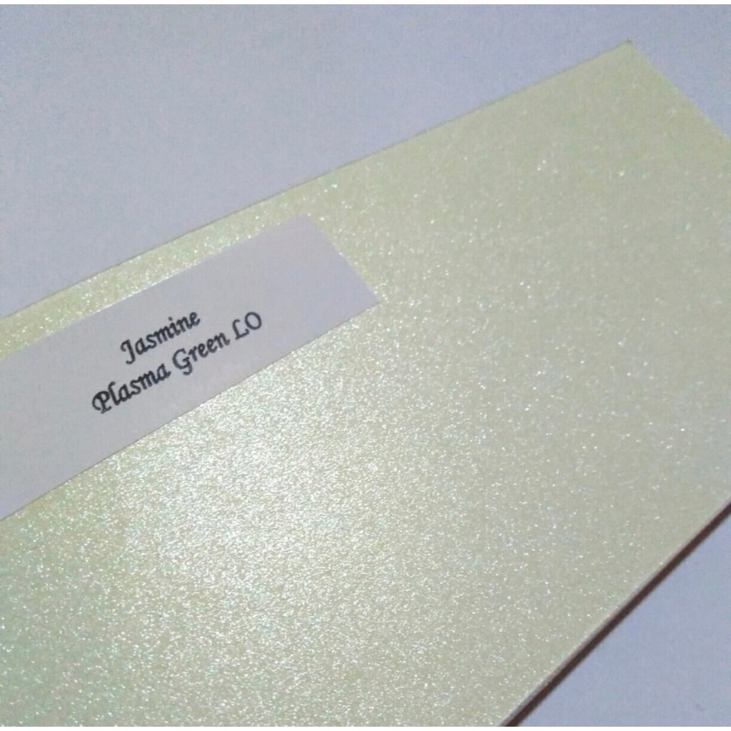 

( 50 Lembar ) Kertas Undangan / Karton Jasmine Green 200 Gsm Folio 21.5 cm X 33 cm