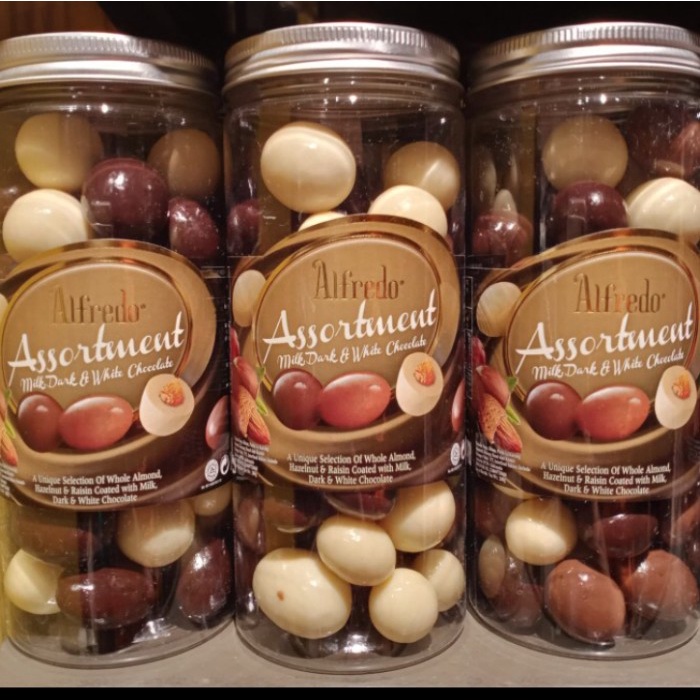 

Alfredo assorted milk dark & white choco 280gr jar