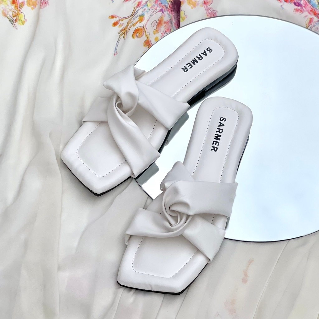 SARMER DAREEN FLAT WHITE - Sandal Wanita