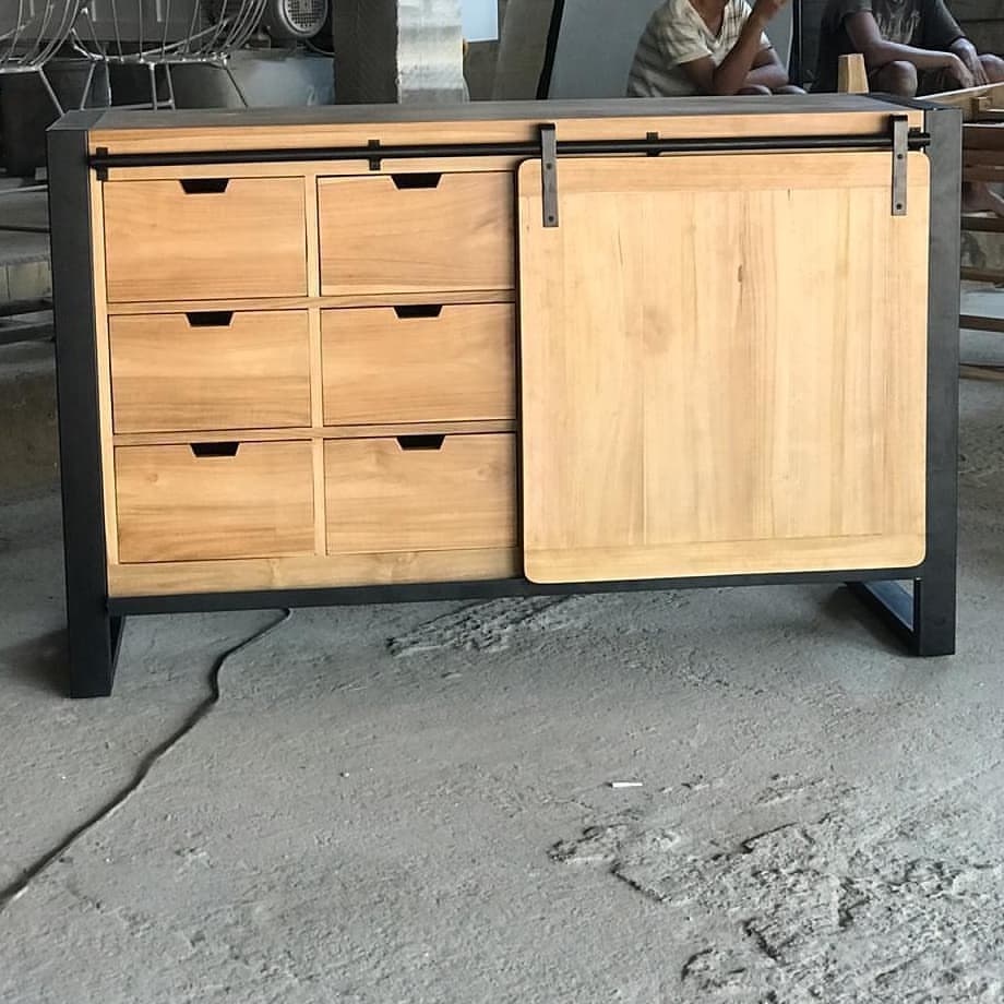 Kabinet modern kayu jati kombinasi besi,bufet tv minimalis