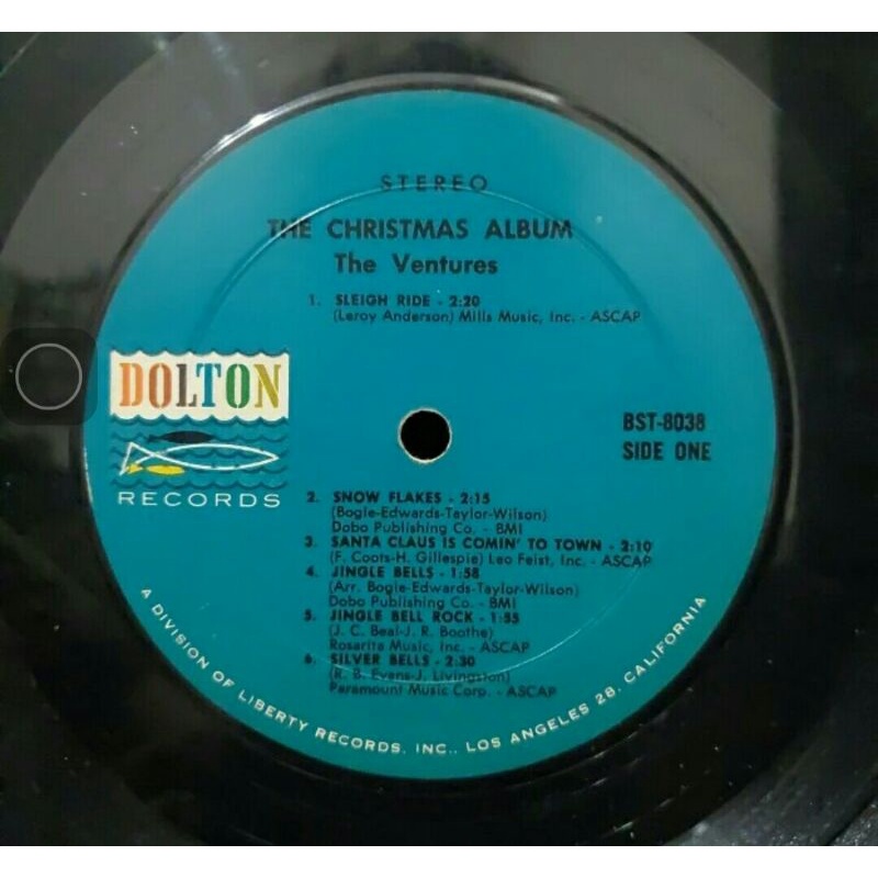 Vinyl Piringan Hitam 12&quot; The Christmas Album The Ventures