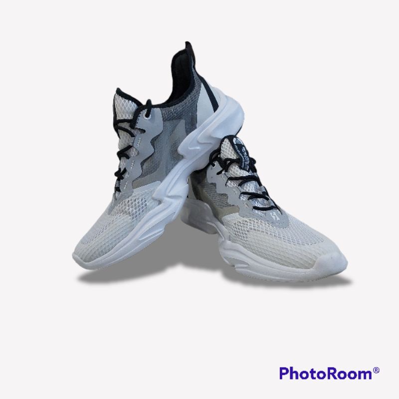 Sepatu Running Second 361° seri Beyond