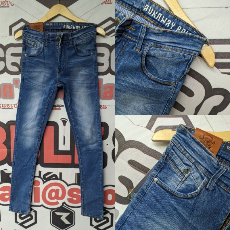 celana panjamg soft jeans bahan di jamin berkwitas size anak tangung abg