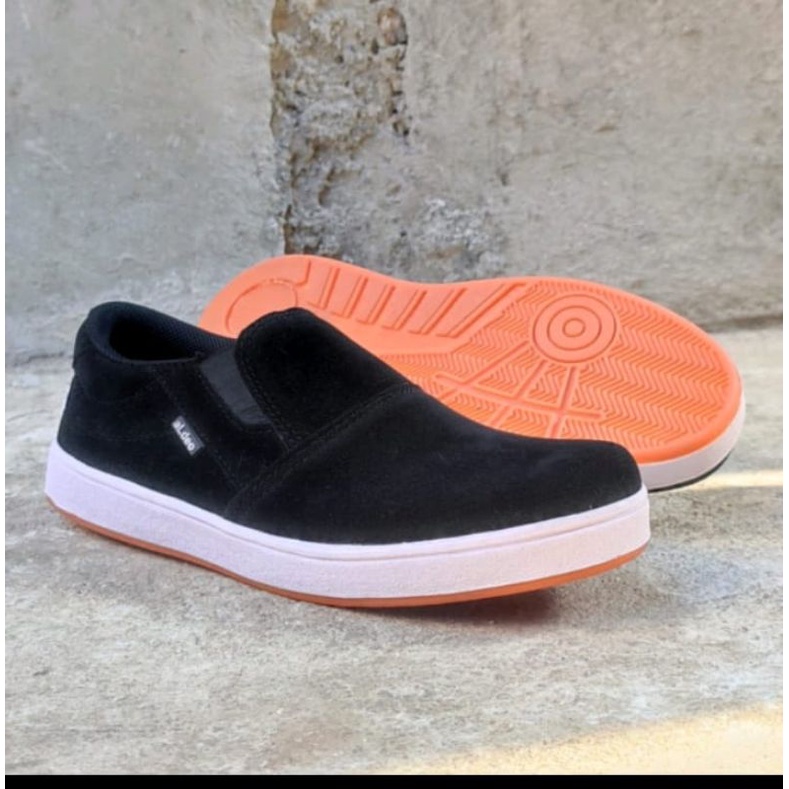 Sepatu Vans Slip On Classic /Vans Slip On Oldskool Klasik Black  White Import BNIB /Vans Slip ON Terlaris