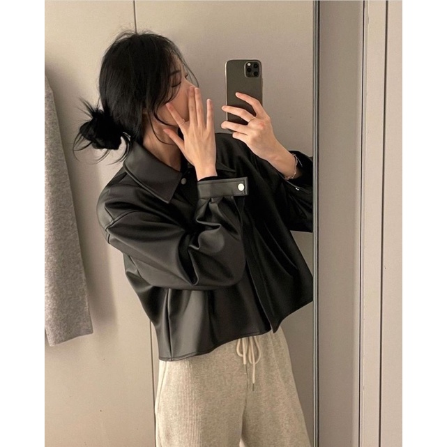 Jaket kulit wanita oversized cropped