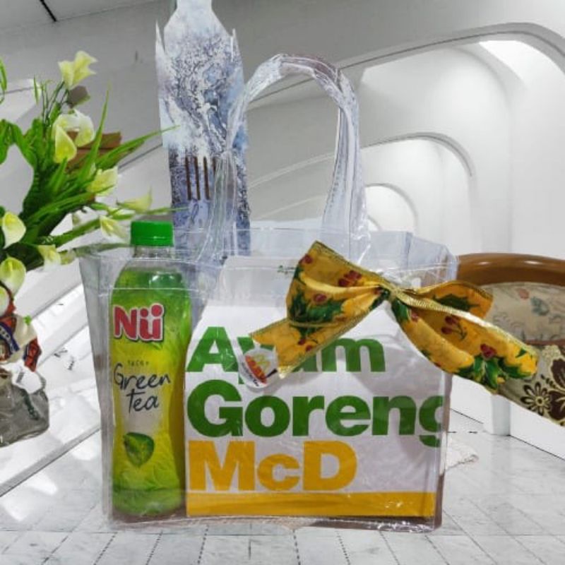 

Tas Totebag Mika PVC Polos Goodiebag Hampers Souvenir Ulang Tahun Transparant Bening Murah