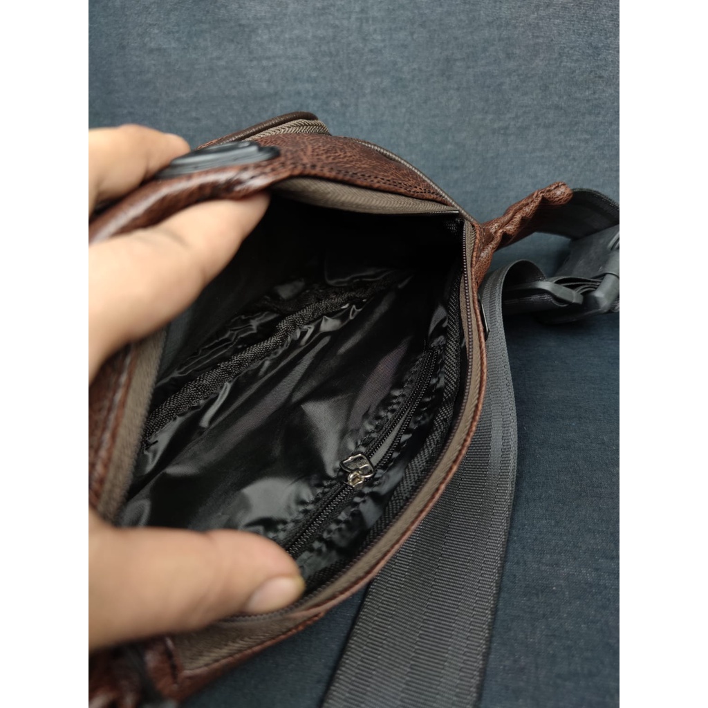 Waistbag Waterproof Polo Amstar 7 Resleting Kulit PU Leather Anti Air Tas Pinggang Tas Selempang