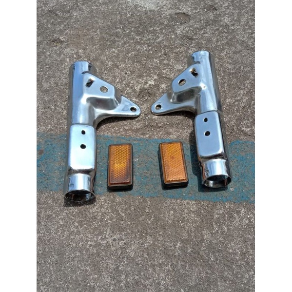 Pangkon Lampu Breket Kupingan Depan Honda Win 100 Original Bekas Copotan Motor Second 2nd
