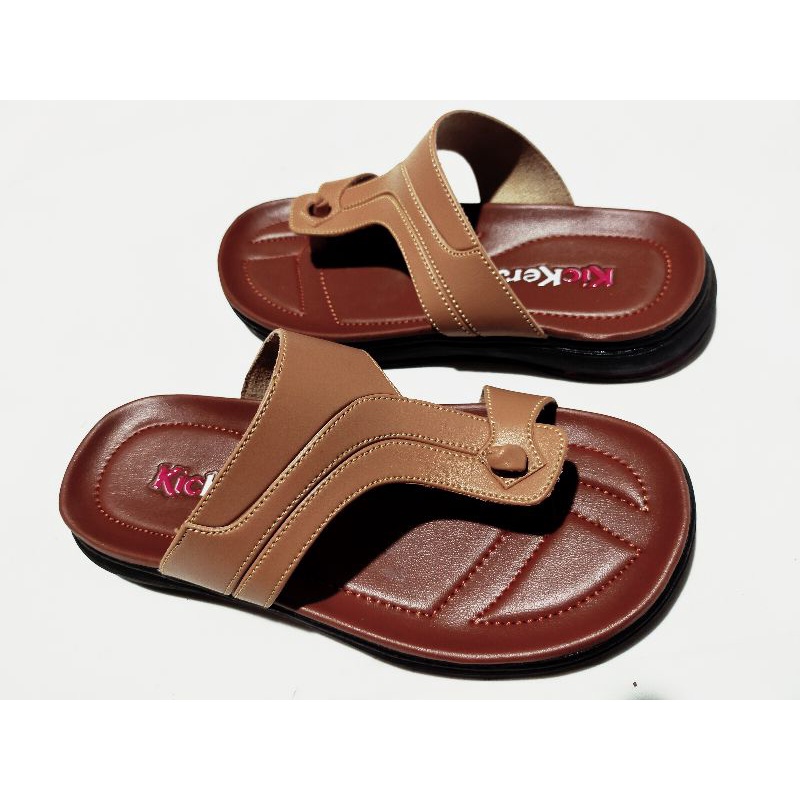 SANDAL COWOK KICKERS