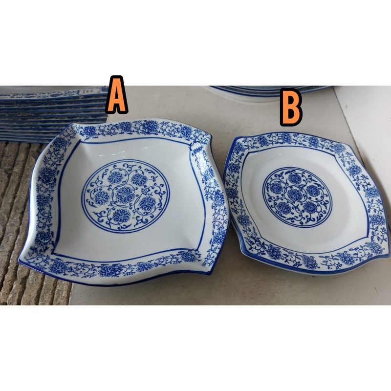 Piring Keramik Biru Putih Segi Empat