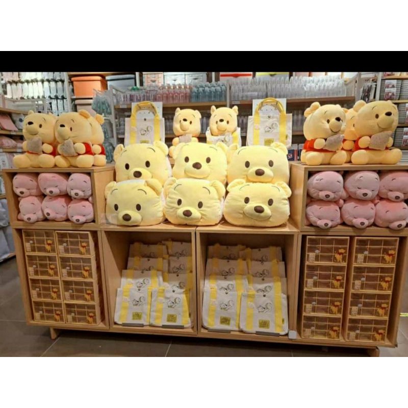 miniso 🇲🇨 x winnie the pooh/bantal boneka/storage/blind box/bento dll