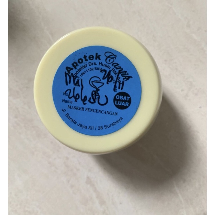 Masker pengencang Klinik Cantik baratajaya Surabaya