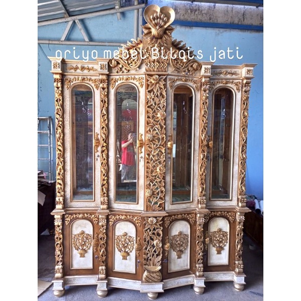 lemari hias pajangan jati ukir shima
