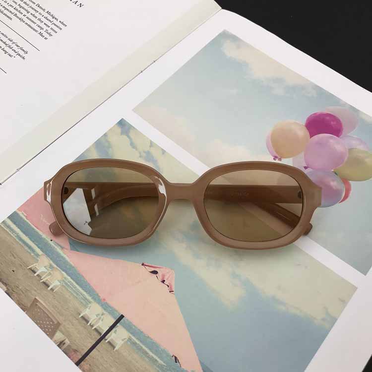 Kacamata Korea Frame Kecil Oval Kacamata Fashion Wanita Kacamata Anti Ultraviolet Matahari