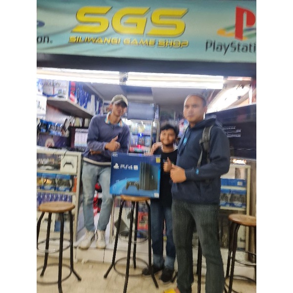 Sony ps4 pro ps 4 pro playstation 4 pro 1 terra free game terkini banyak