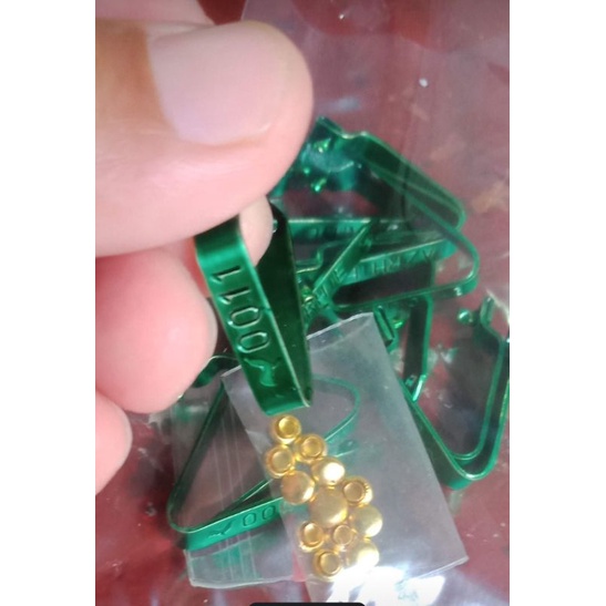 segel ayam mini ukuran 2cm x 4mm.harga perlusin isi 12 pcs.Bisa riquest nama,(7 huruf ,3 digit angka)